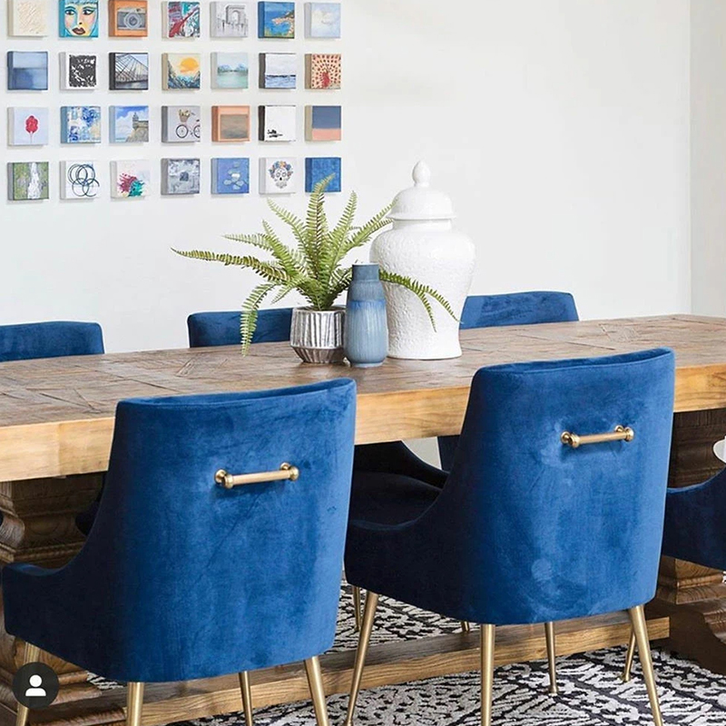 Chaise de salle à manger en velours bleu avec pieds en métal en fer