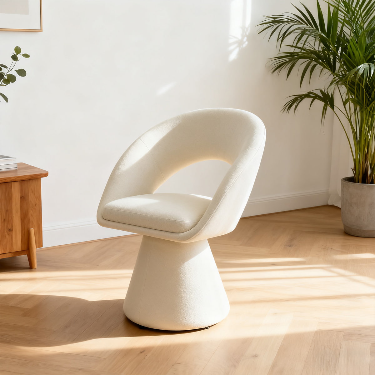 Chaise d'appoint pivotante en velours blanc crème au design incurvé moderne – Chaise de salle à manger et de loisirs rembourrée rotative à 360° avec dossier creux
